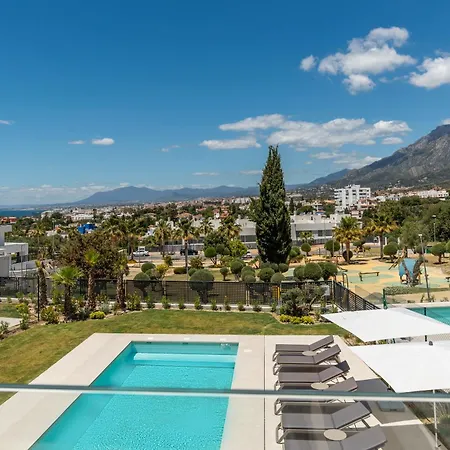 Apartment New Sunny 4 Bdrm W Pool, Close To The *