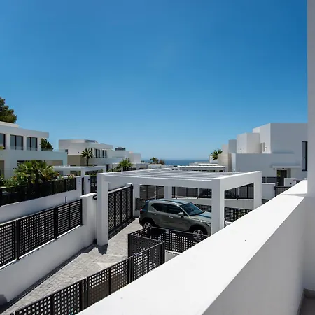 New Sunny 4 Bdrm W Pool, Close To The Marbella